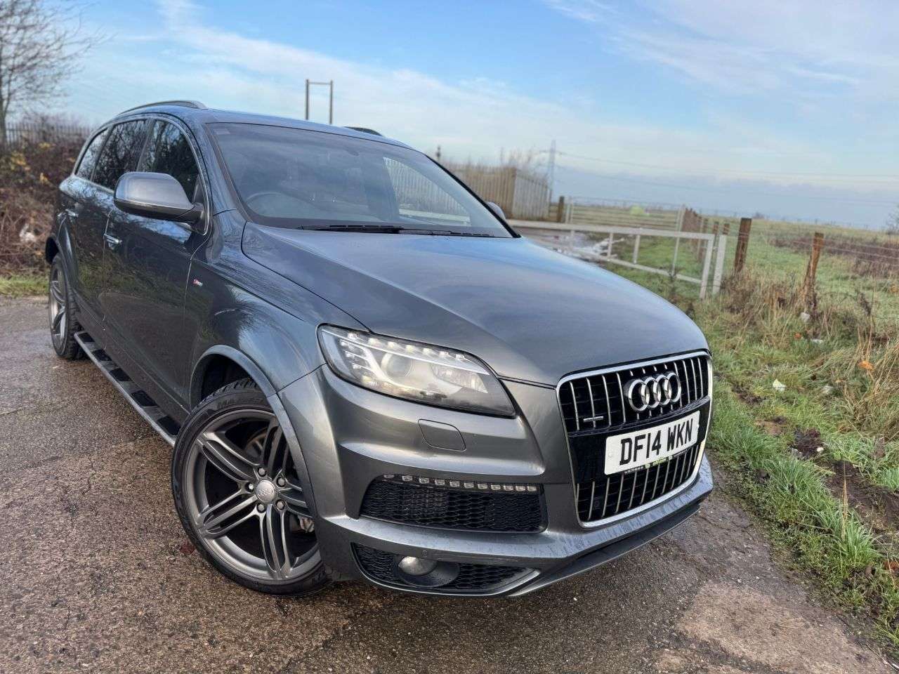 A 2014 AUDI Q7 3.0 TDI V6 S line Plus SUV 5dr Diesel Tiptronic quattro Euro 5 (s/s) (245 p A 2014 AUDI Q7 3.0 TDI V6 S line Plus SUV 5dr Diesel Tiptronic quattro Euro 5 (s/s) (245 p