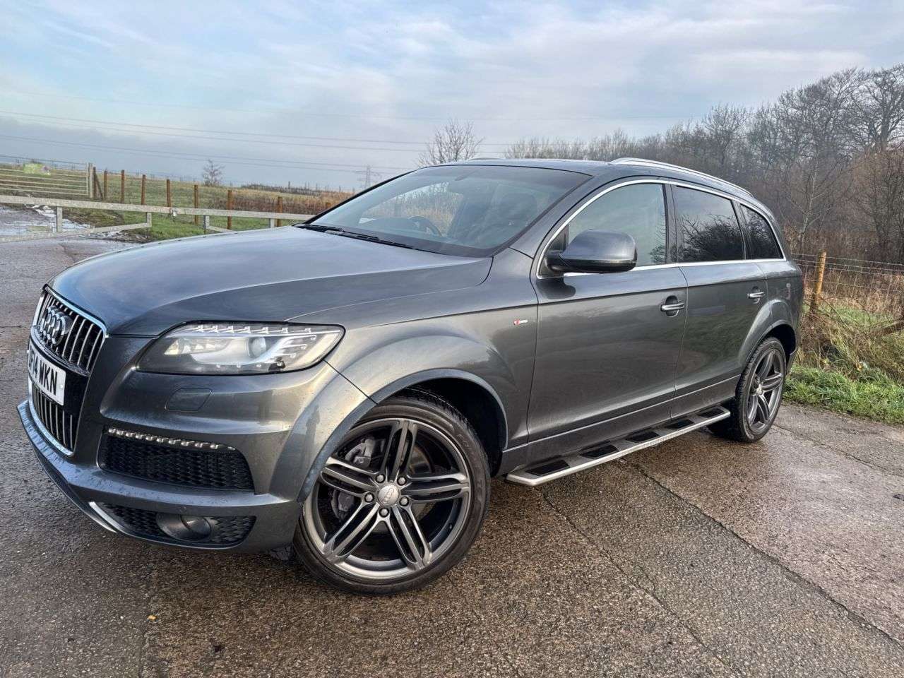 A 2014 AUDI Q7 3.0 TDI V6 S line Plus SUV 5dr Diesel Tiptronic quattro Euro 5 (s/s) (245 p A 2014 AUDI Q7 3.0 TDI V6 S line Plus SUV 5dr Diesel Tiptronic quattro Euro 5 (s/s) (245 p