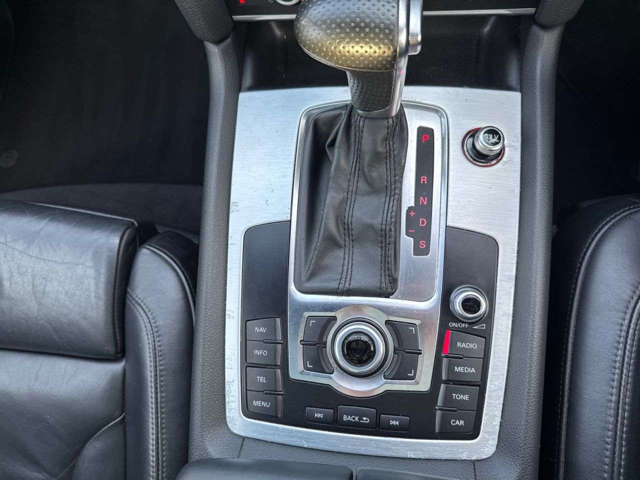 2014 AUDI Q7 2014 AUDI Q7