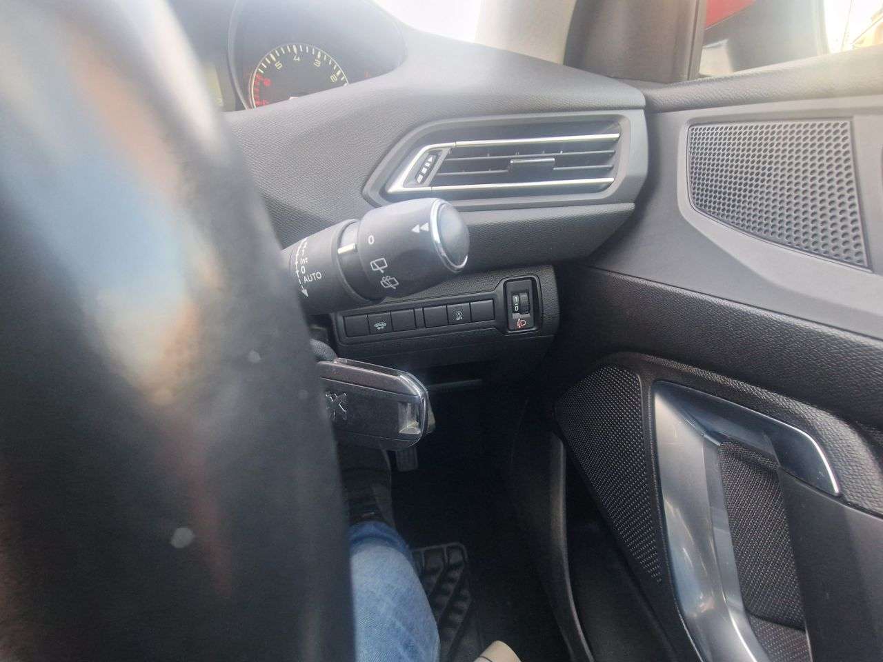 2018 PEUGEOT 308 SW 2018 PEUGEOT 308 SW