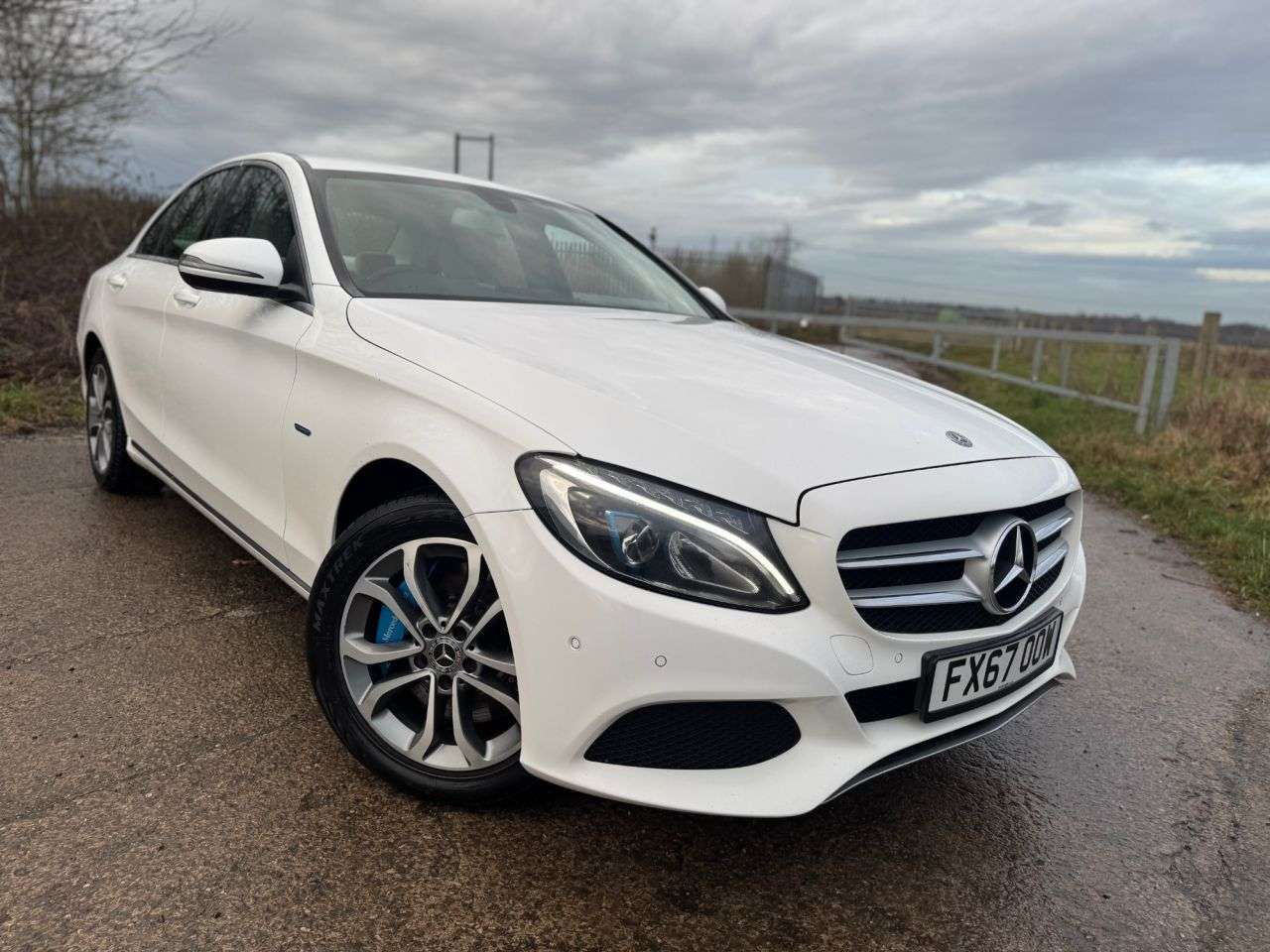 A 2017 MERCEDES-BENZ C-CLASS 2.0 C350e 6.4kWh Sport Saloon 4dr Petrol Plug-in Hybrid G-Tronic+ Euro 6 (s A 2017 MERCEDES-BENZ C-CLASS 2.0 C350e 6.4kWh Sport Saloon 4dr Petrol Plug-in Hybrid G-Tronic+ Euro 6 (s