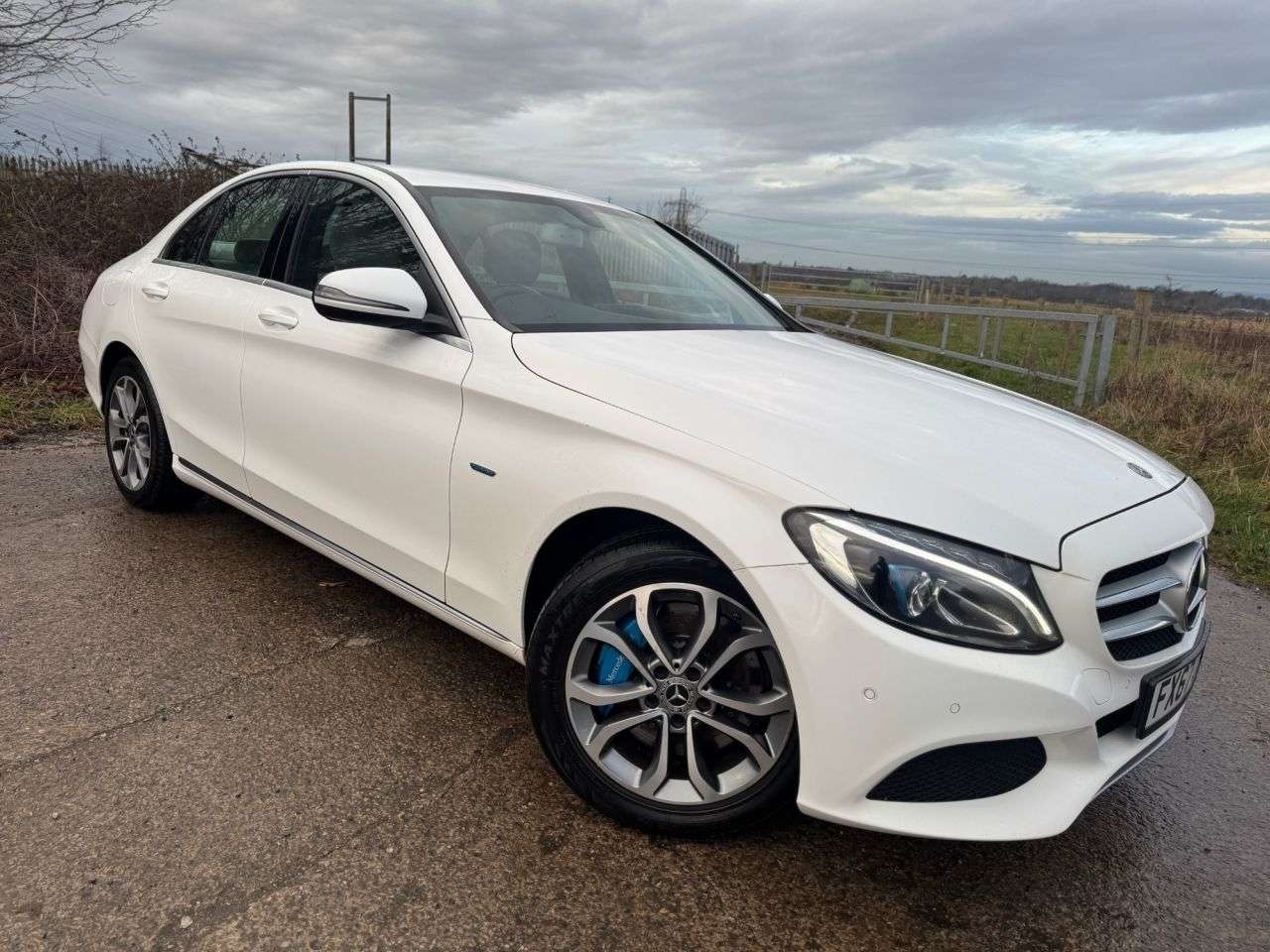 A 2017 MERCEDES-BENZ C-CLASS 2.0 C350e 6.4kWh Sport Saloon 4dr Petrol Plug-in Hybrid G-Tronic+ Euro 6 (s A 2017 MERCEDES-BENZ C-CLASS 2.0 C350e 6.4kWh Sport Saloon 4dr Petrol Plug-in Hybrid G-Tronic+ Euro 6 (s