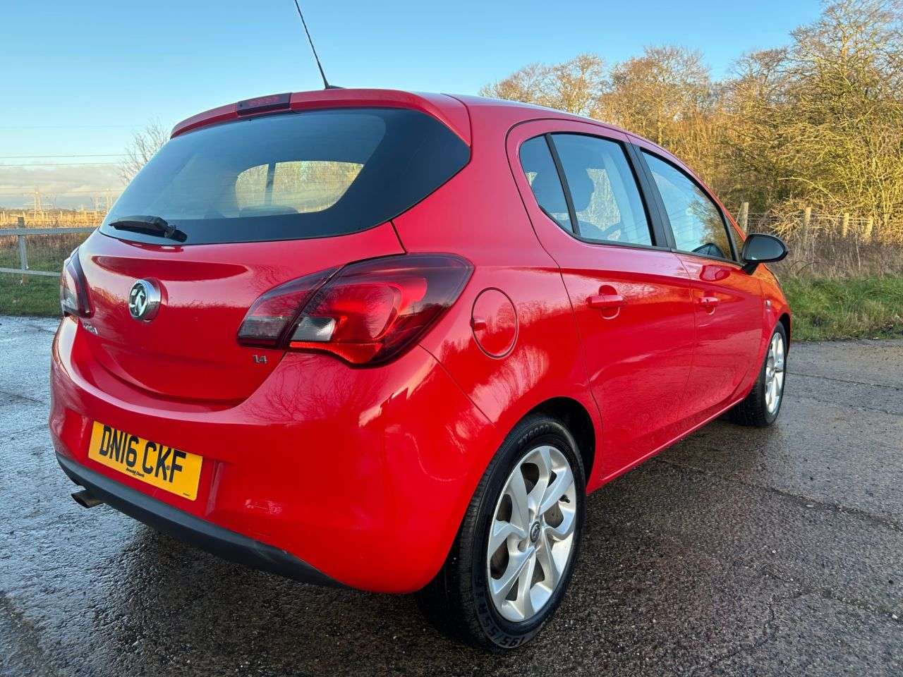 A 2016 VAUXHALL CORSA 1.4i ecoFLEX SRi Hatchback 5dr Petrol Manual Euro 6 (90 ps) A 2016 VAUXHALL CORSA 1.4i ecoFLEX SRi Hatchback 5dr Petrol Manual Euro 6 (90 ps)