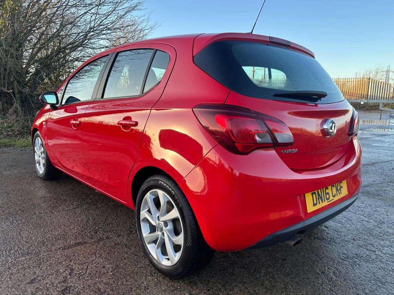 A 2016 VAUXHALL CORSA 1.4i ecoFLEX SRi Hatchback 5dr Petrol Manual Euro 6 (90 ps) A 2016 VAUXHALL CORSA 1.4i ecoFLEX SRi Hatchback 5dr Petrol Manual Euro 6 (90 ps)