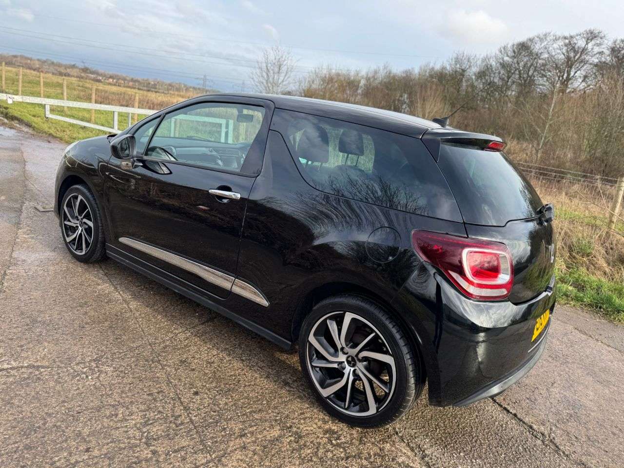 2018 DS AUTOMOBILES DS 3 2018 DS AUTOMOBILES DS 3