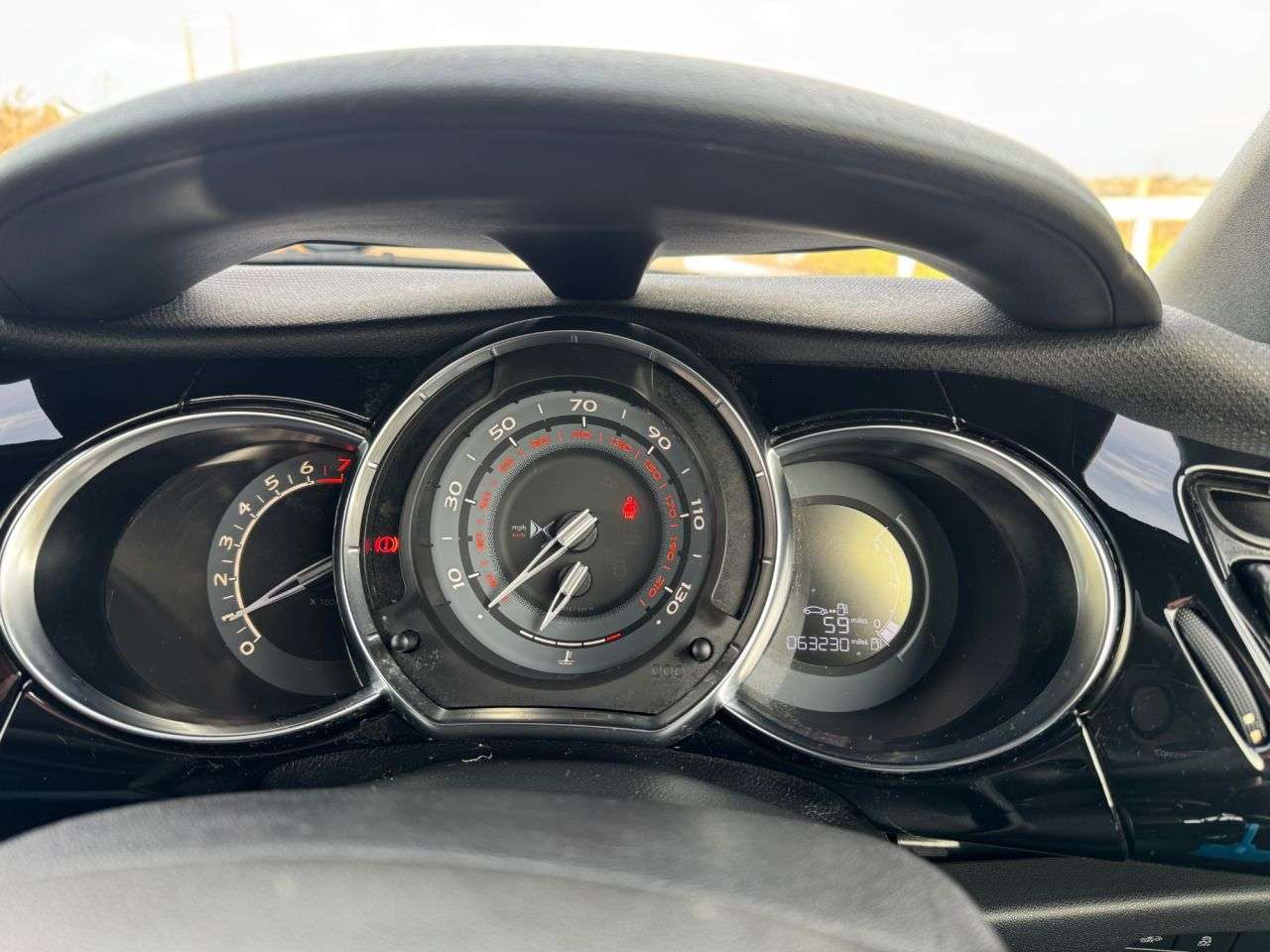 2018 DS AUTOMOBILES DS 3 2018 DS AUTOMOBILES DS 3