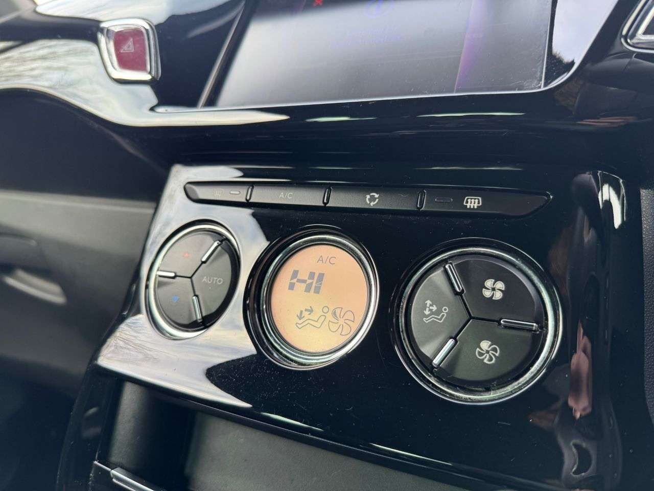 2018 DS AUTOMOBILES DS 3 2018 DS AUTOMOBILES DS 3