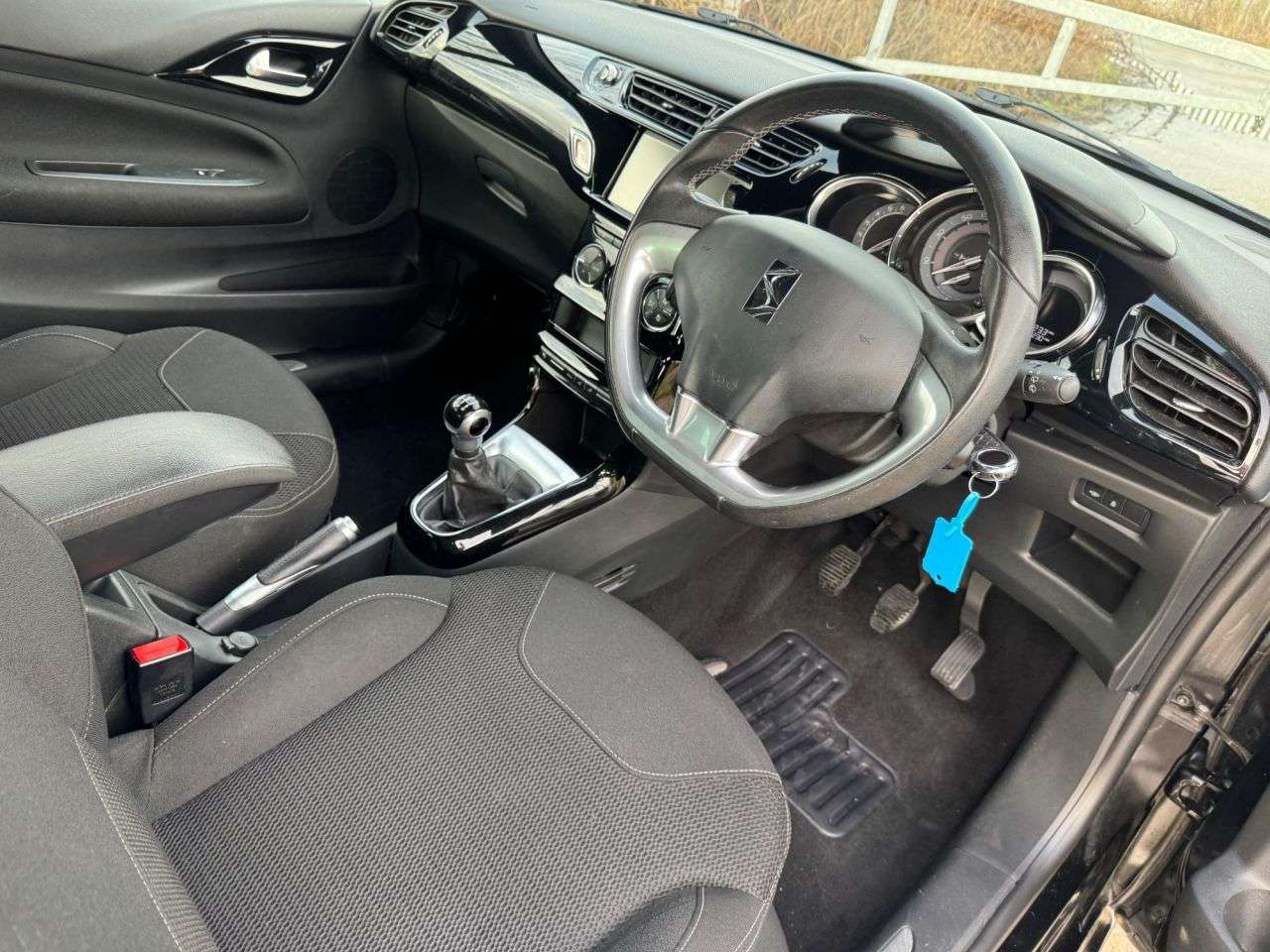 2018 DS AUTOMOBILES DS 3 2018 DS AUTOMOBILES DS 3