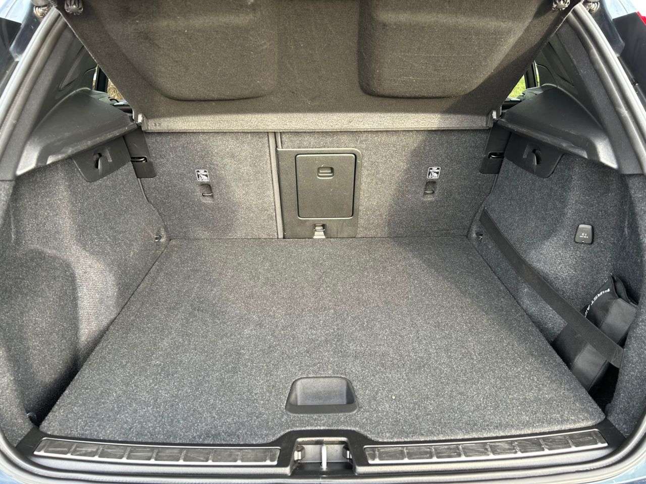 2020 VOLVO XC40 2020 VOLVO XC40