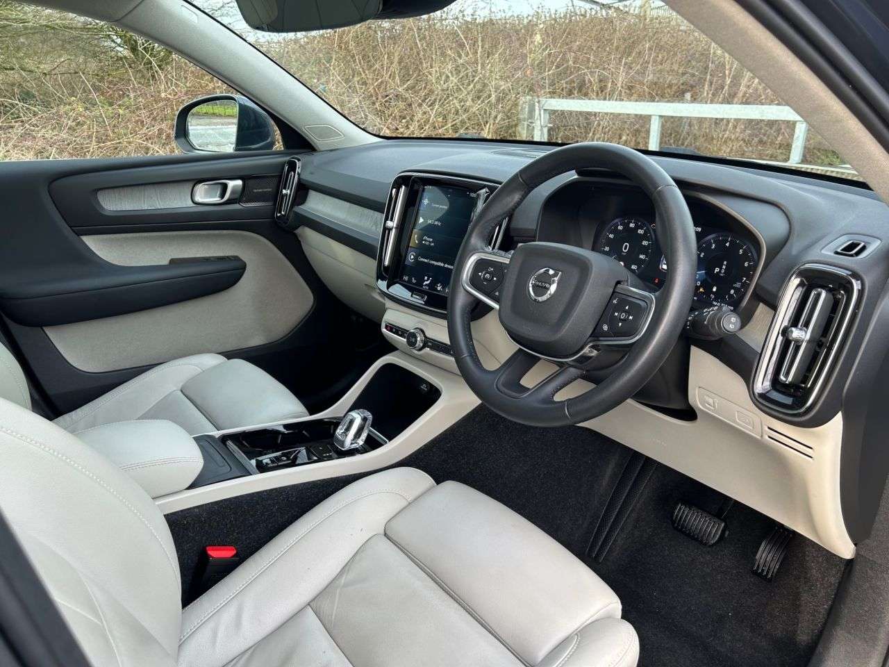 2020 VOLVO XC40 2020 VOLVO XC40