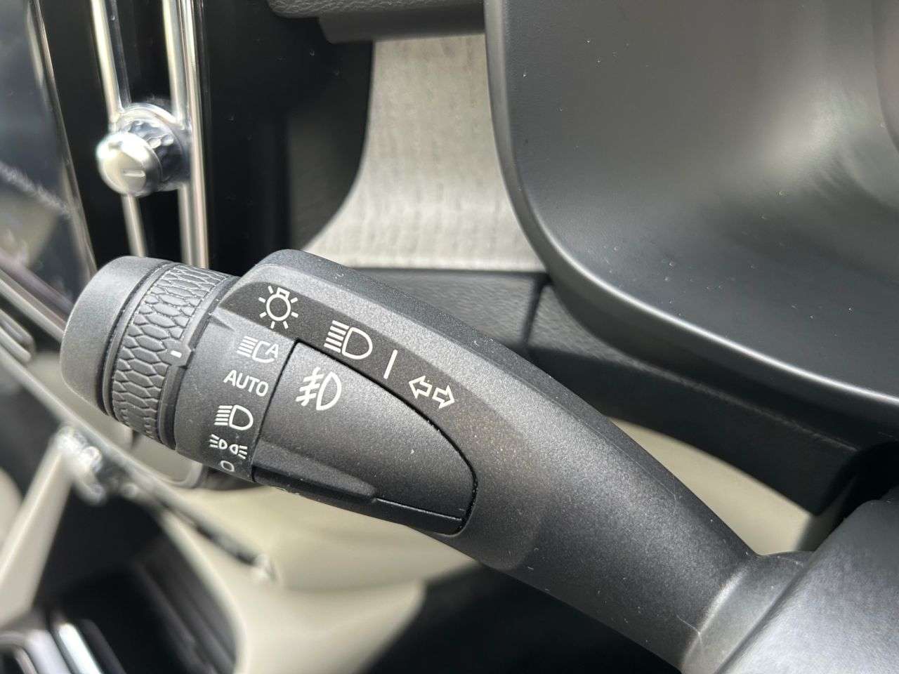 2020 VOLVO XC40 2020 VOLVO XC40