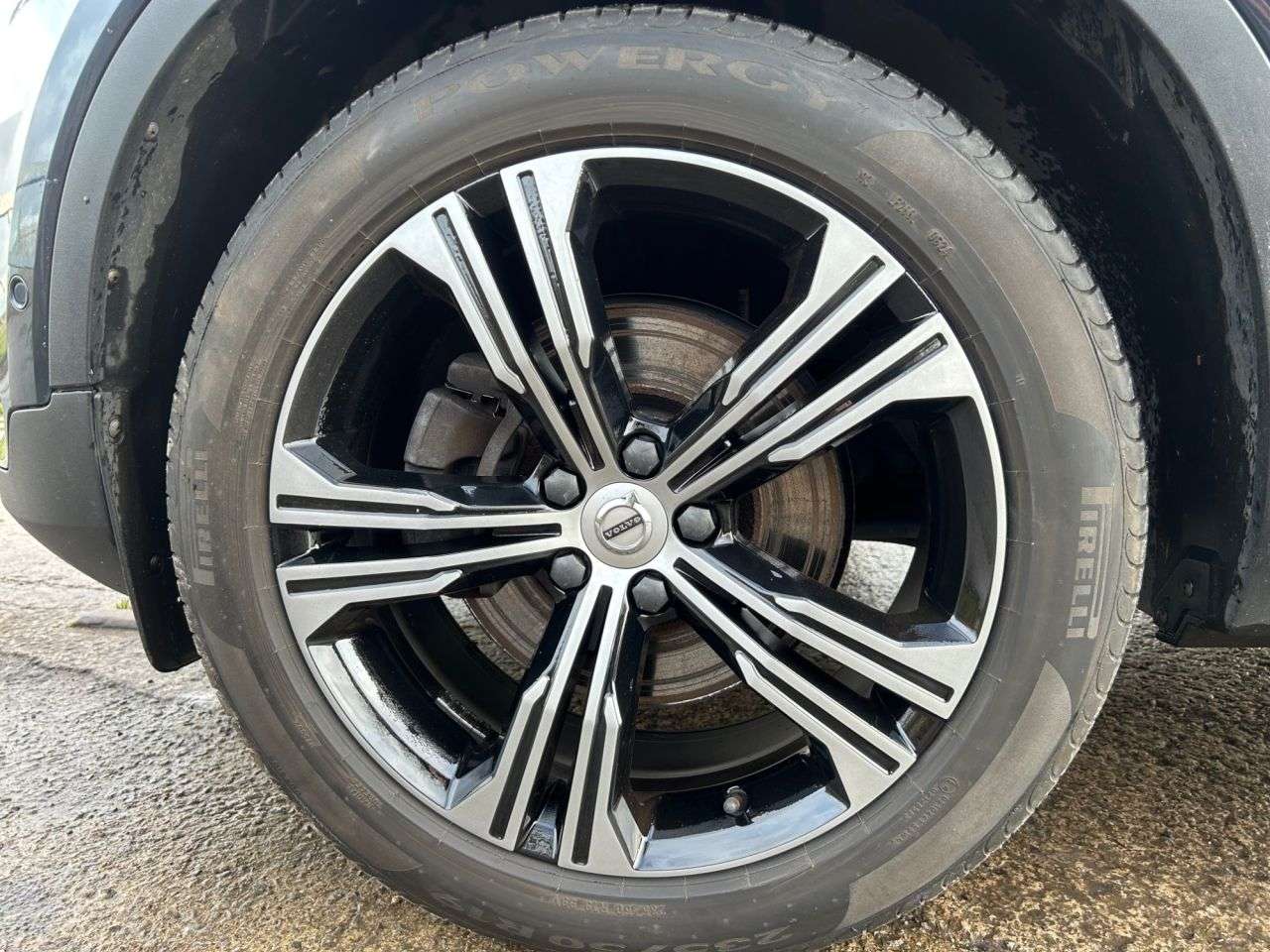 2020 VOLVO XC40 2020 VOLVO XC40