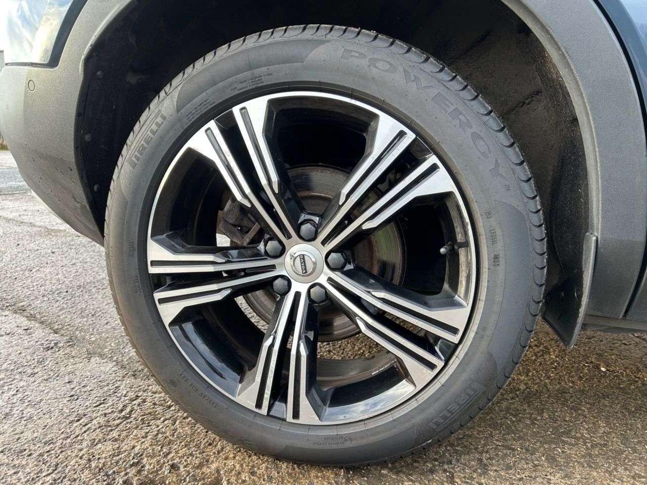 2020 VOLVO XC40 2020 VOLVO XC40