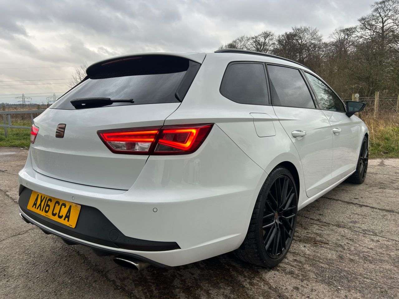 A 2016 SEAT LEON 2.0 TSI Cupra 290 Sport Tourer 5dr Petrol Manual Euro 6 (s/s) (290 ps) A 2016 SEAT LEON 2.0 TSI Cupra 290 Sport Tourer 5dr Petrol Manual Euro 6 (s/s) (290 ps)