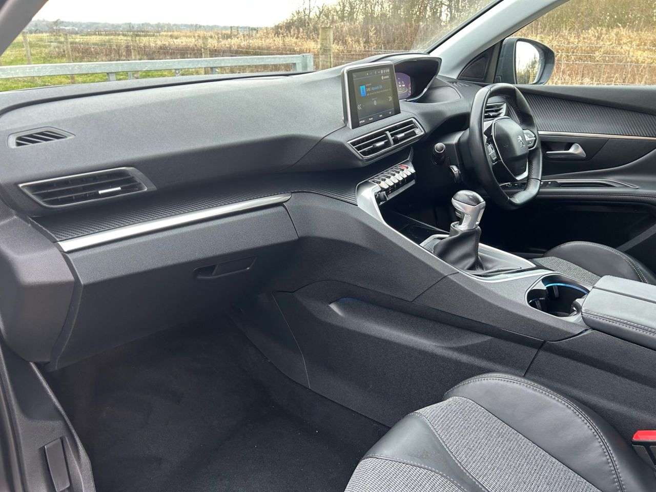 2017 PEUGEOT 3008 2017 PEUGEOT 3008