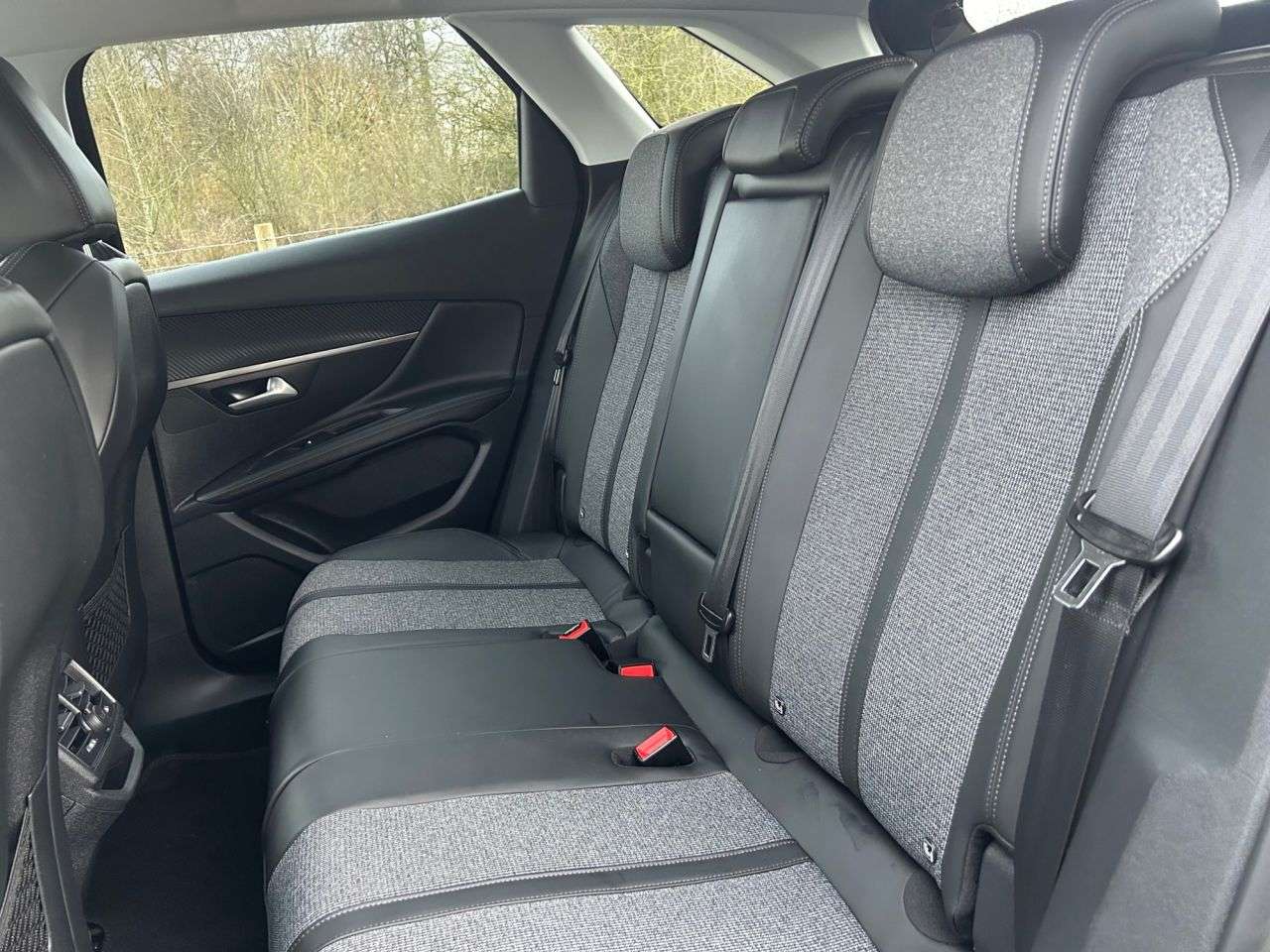 2017 PEUGEOT 3008 2017 PEUGEOT 3008