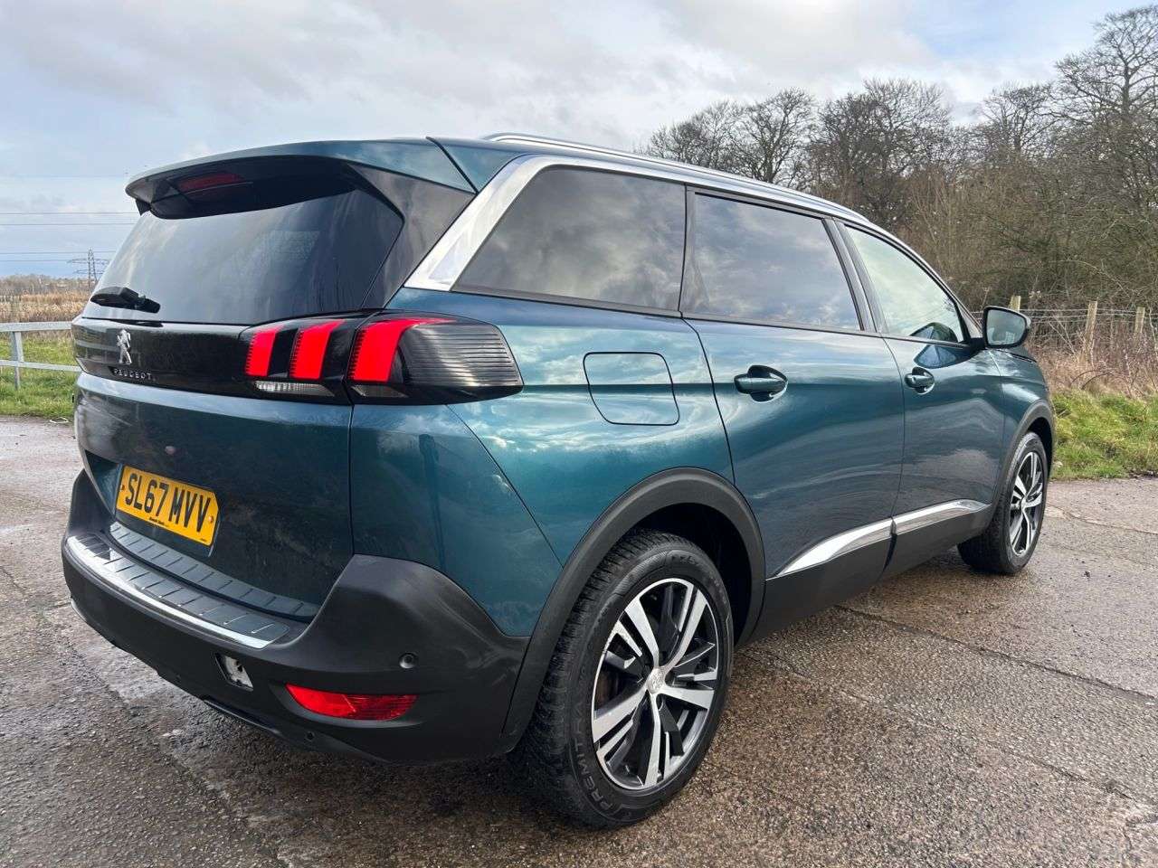 2017 PEUGEOT 5008 2017 PEUGEOT 5008