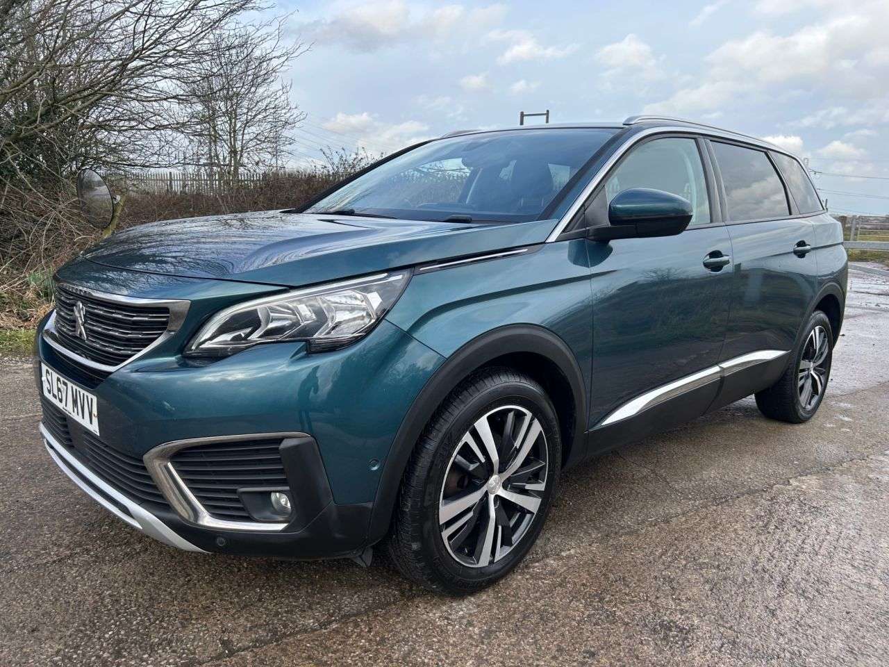 2017 PEUGEOT 5008 2017 PEUGEOT 5008