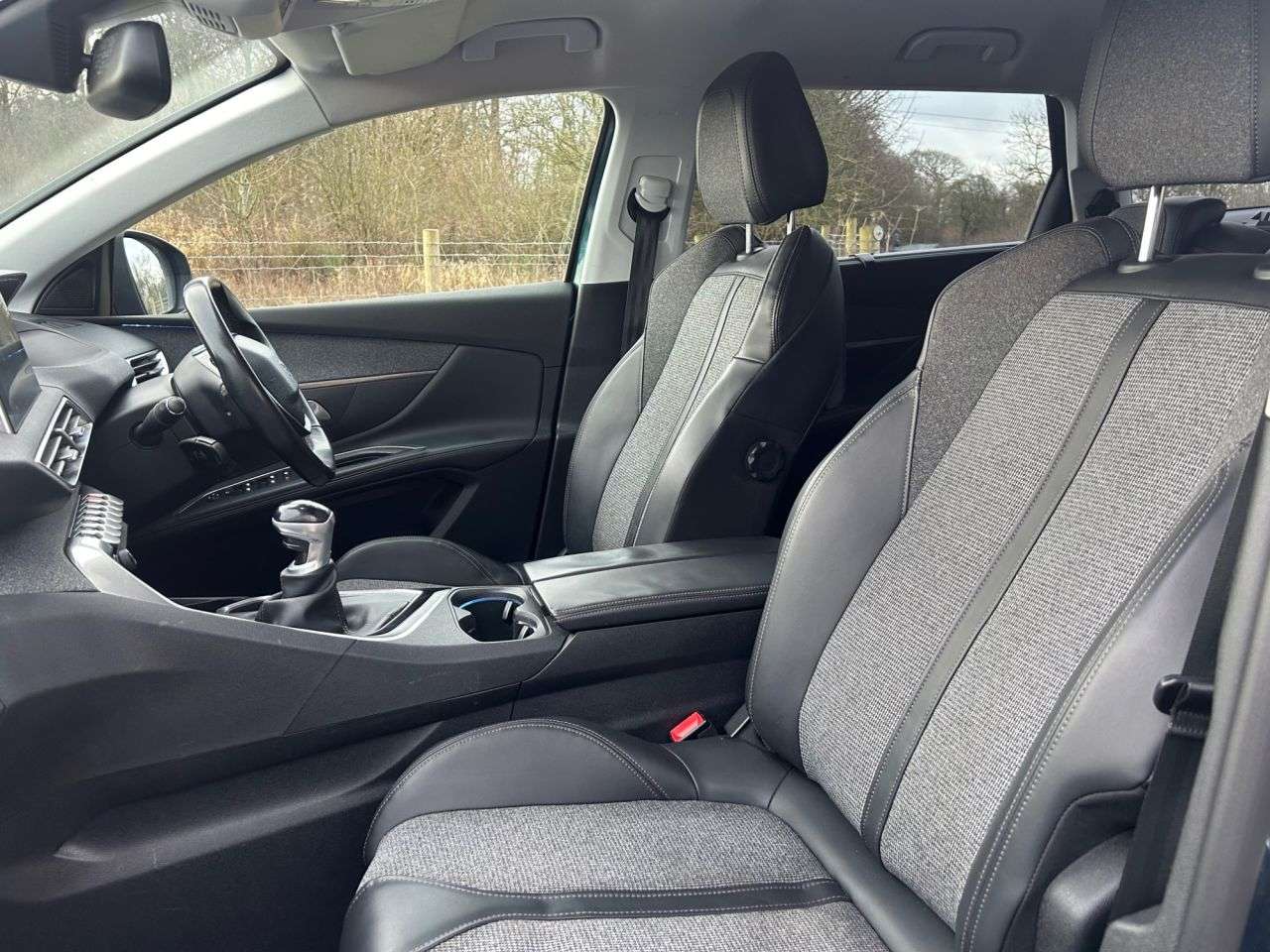 2017 PEUGEOT 5008 2017 PEUGEOT 5008