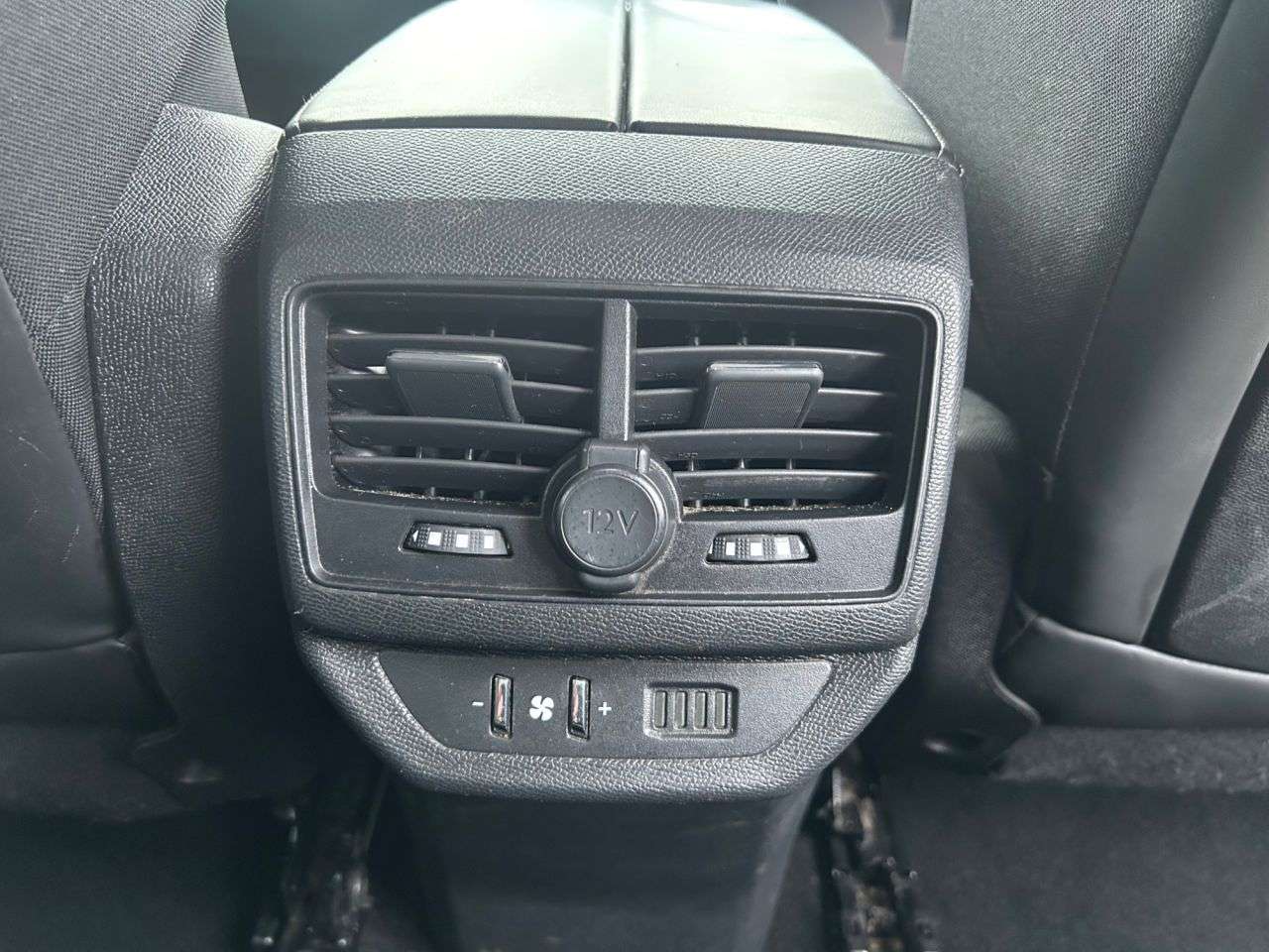 2017 PEUGEOT 5008 2017 PEUGEOT 5008