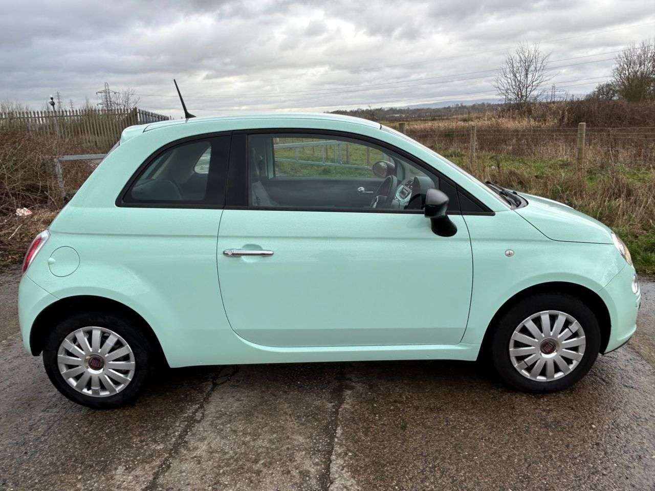 A 2015 FIAT 500 1.2 Pop Hatchback 3dr Petrol Manual Euro 6 (s/s) (69 bhp) FINISHED IN SMOOT A 2015 FIAT 500 1.2 Pop Hatchback 3dr Petrol Manual Euro 6 (s/s) (69 bhp) FINISHED IN SMOOT