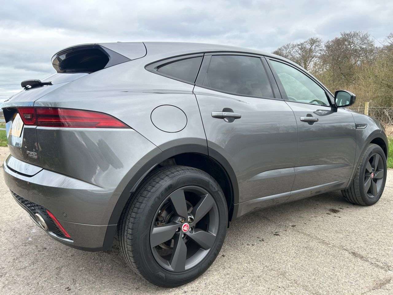 A 2020 JAGUAR E-PACE 2.0 D180 Chequered Flag SUV 5dr Diesel Auto AWD Euro 6 (s/s) (180 ps) MERID A 2020 JAGUAR E-PACE 2.0 D180 Chequered Flag SUV 5dr Diesel Auto AWD Euro 6 (s/s) (180 ps) MERID