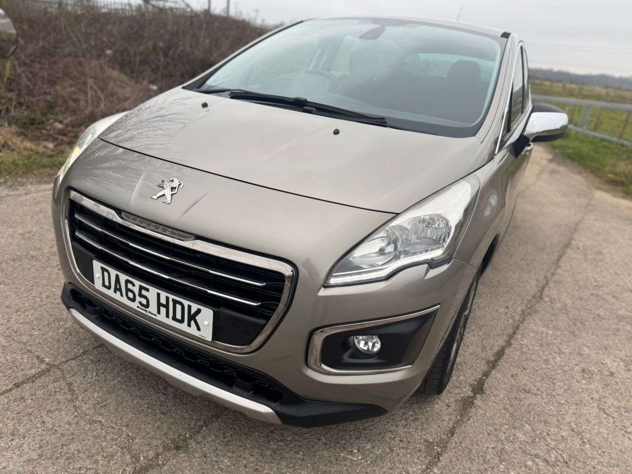 2015 PEUGEOT 3008 2015 PEUGEOT 3008