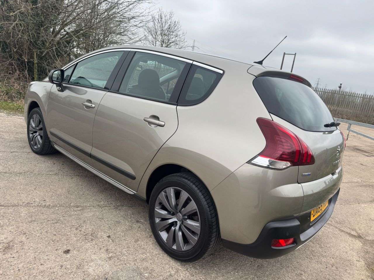 2015 PEUGEOT 3008 2015 PEUGEOT 3008