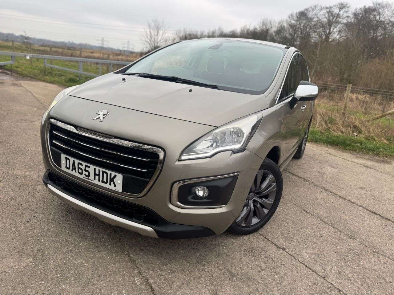 2015 PEUGEOT 3008 2015 PEUGEOT 3008