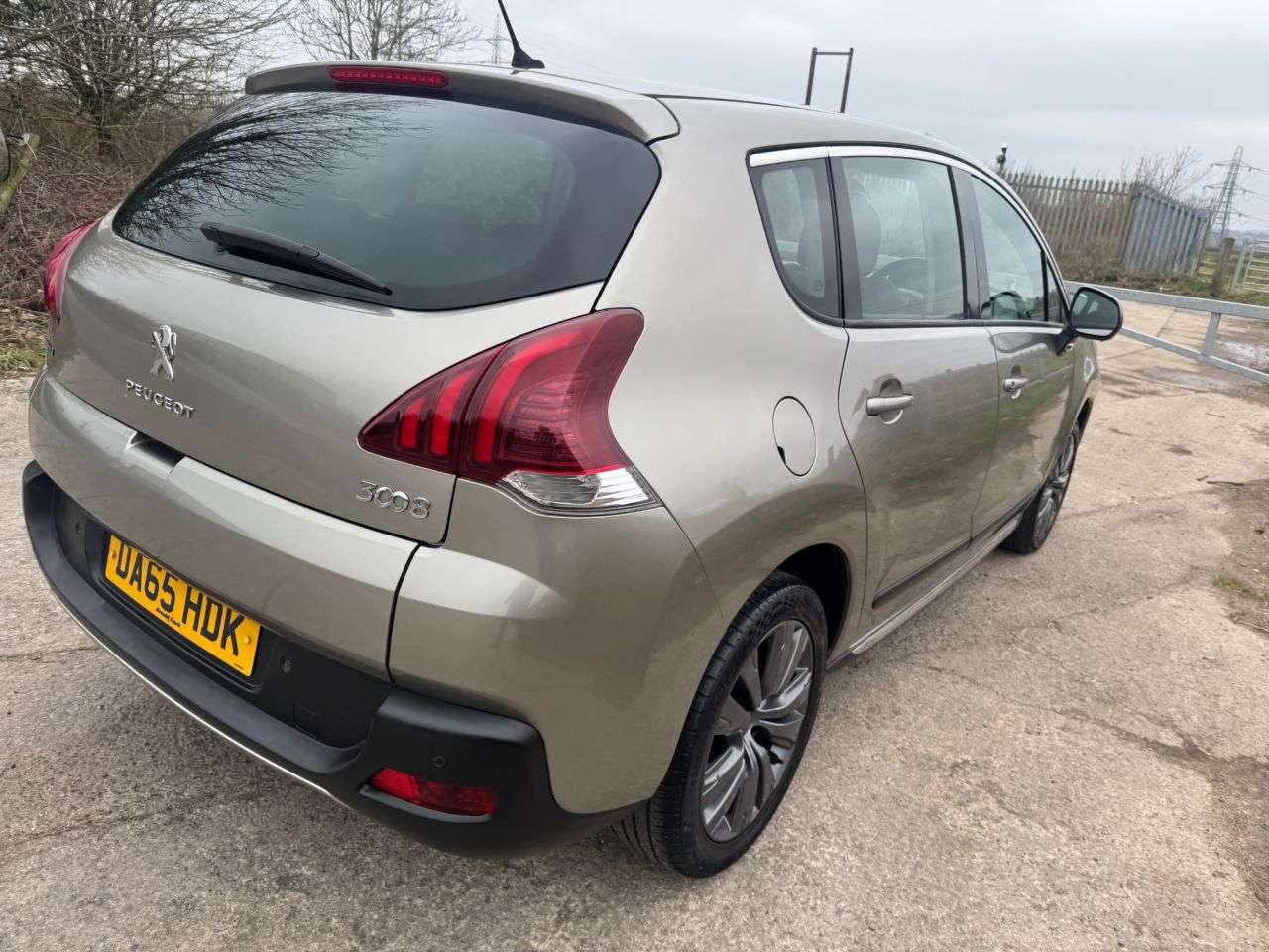 2015 PEUGEOT 3008 2015 PEUGEOT 3008