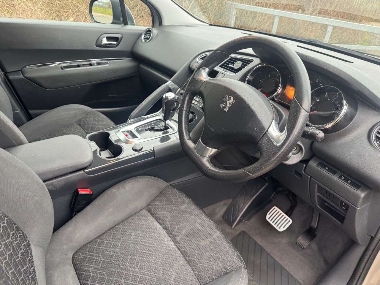 2015 PEUGEOT 3008 2015 PEUGEOT 3008