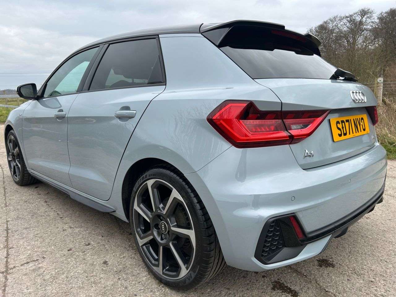 2021 AUDI A1 2021 AUDI A1