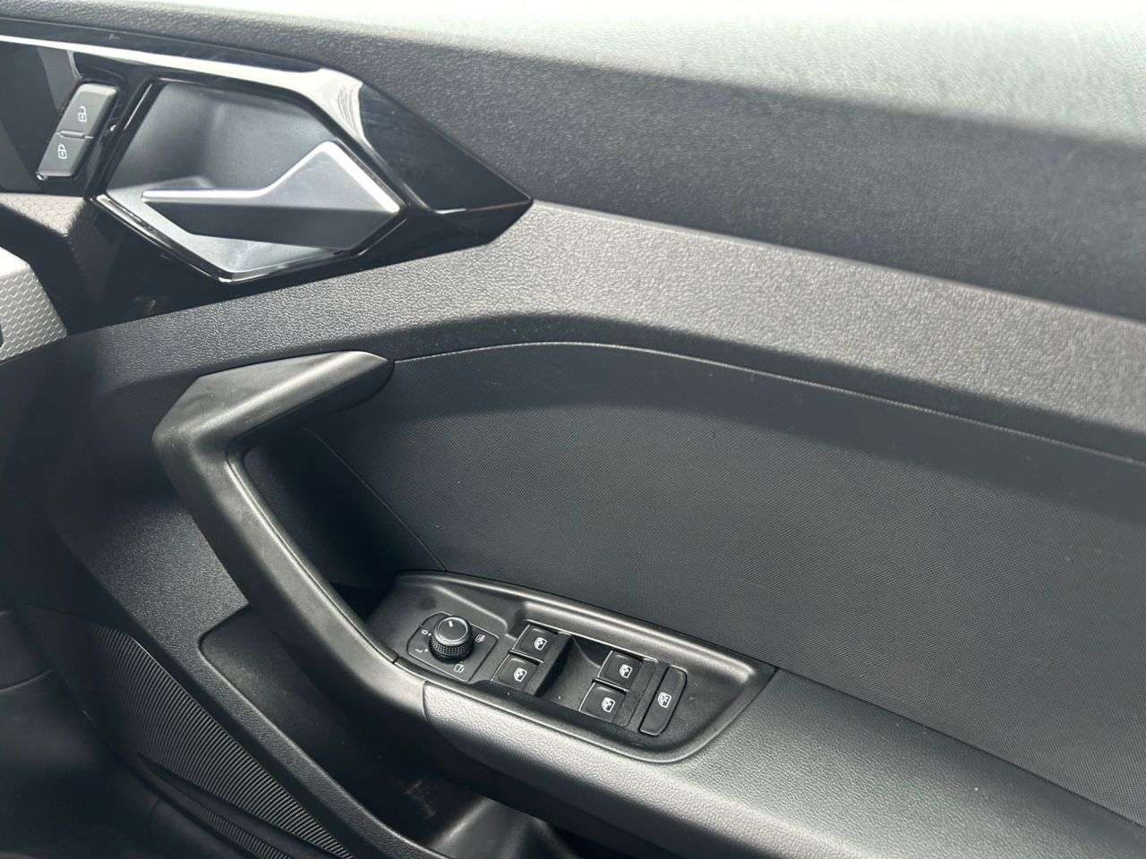 2021 AUDI A1 2021 AUDI A1