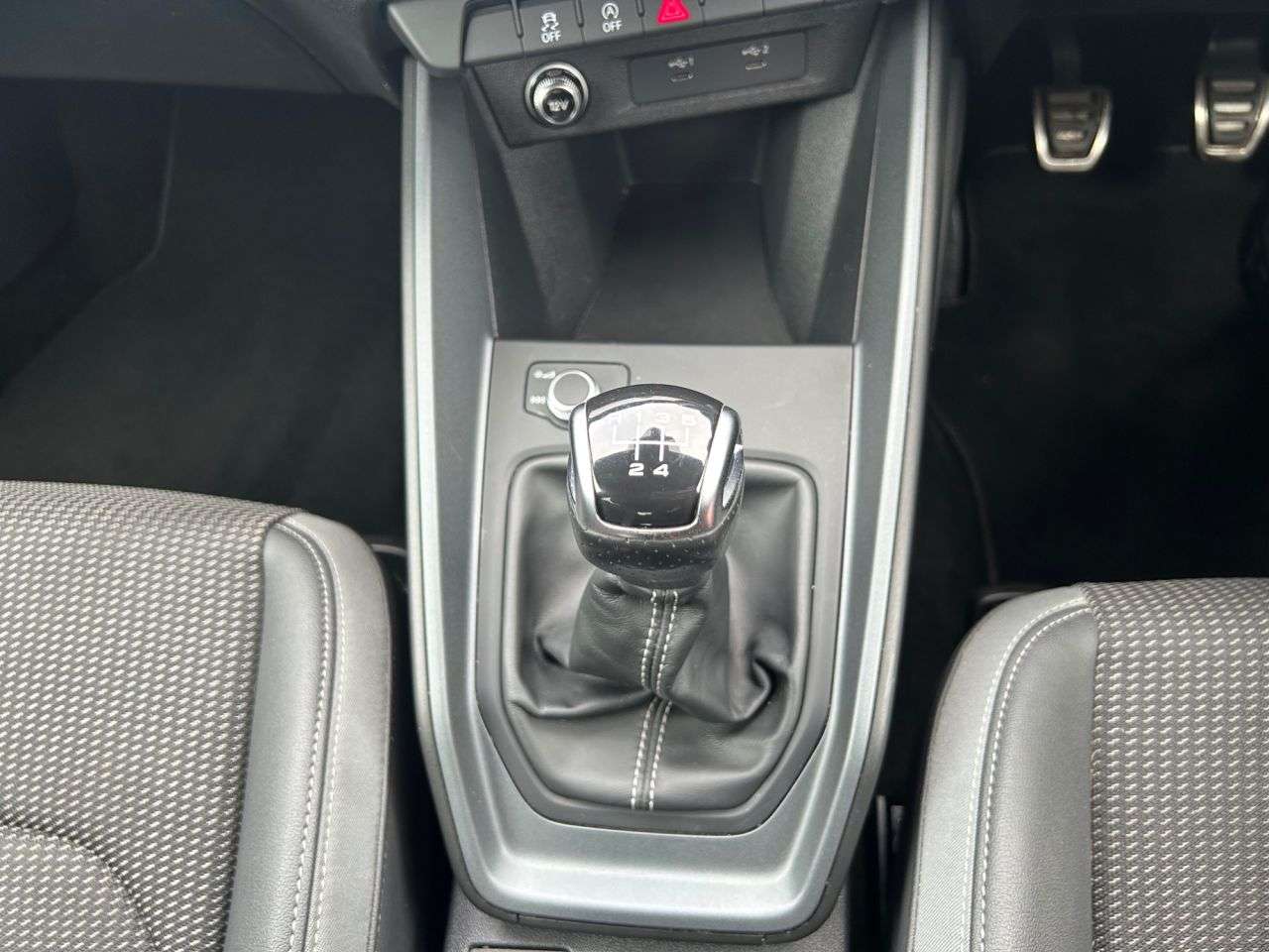 2021 AUDI A1 2021 AUDI A1