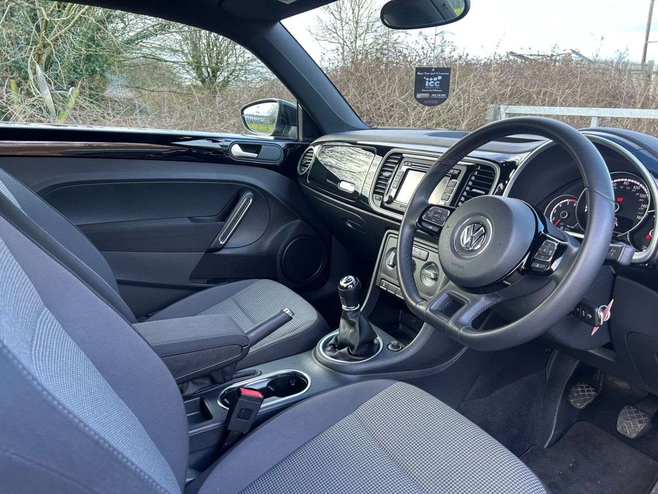 2015 VOLKSWAGEN BEETLE 2015 VOLKSWAGEN BEETLE