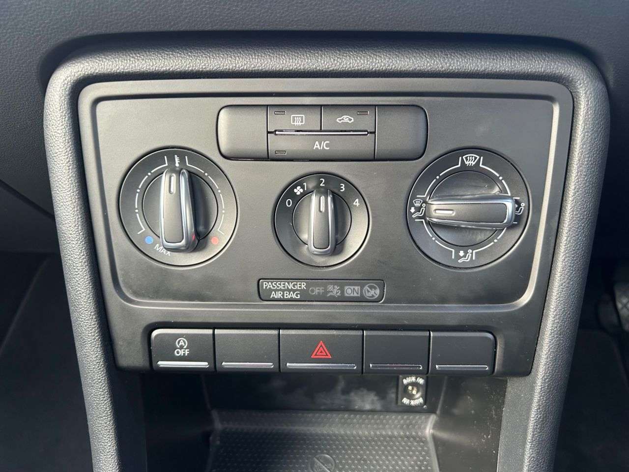 2015 VOLKSWAGEN BEETLE 2015 VOLKSWAGEN BEETLE