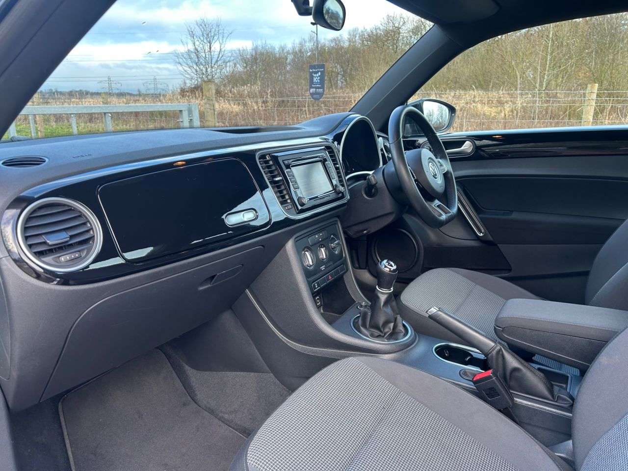 2015 VOLKSWAGEN BEETLE 2015 VOLKSWAGEN BEETLE