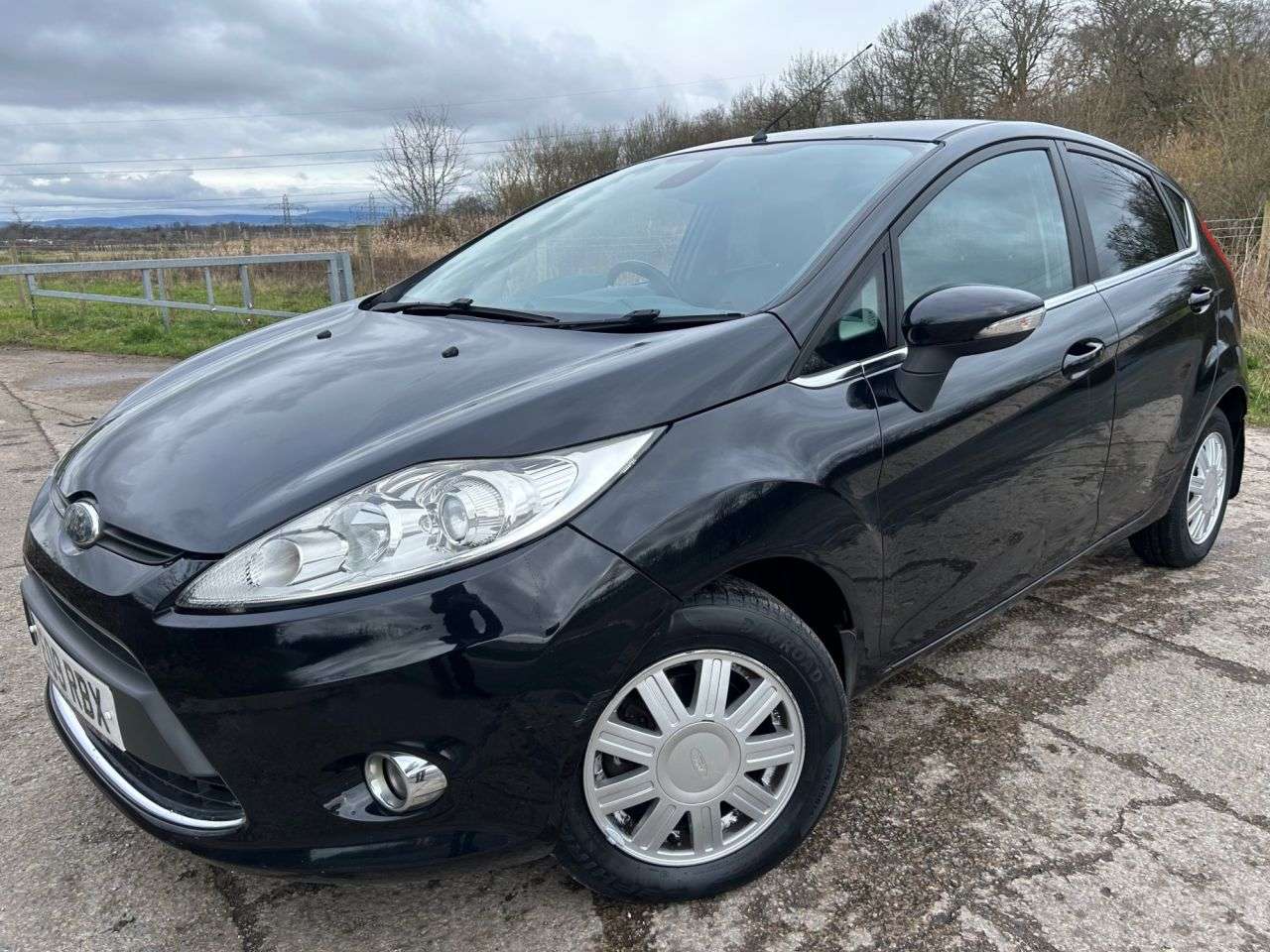 A 2009 FORD FIESTA 1.6 Titanium Hatchback 5dr Petrol Manual (139 g/km, 118 bhp) JUST BEEN SERV A 2009 FORD FIESTA 1.6 Titanium Hatchback 5dr Petrol Manual (139 g/km, 118 bhp) JUST BEEN SERV