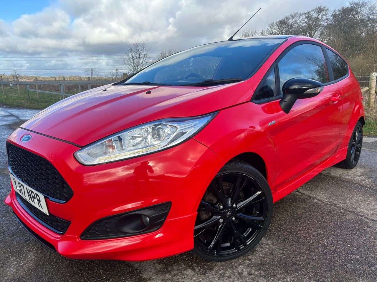 A 2017 FORD FIESTA 1.0T EcoBoost ST-Line Hatchback 3dr Petrol Manual Euro 6 (s/s) (140 ps) A 2017 FORD FIESTA 1.0T EcoBoost ST-Line Hatchback 3dr Petrol Manual Euro 6 (s/s) (140 ps)