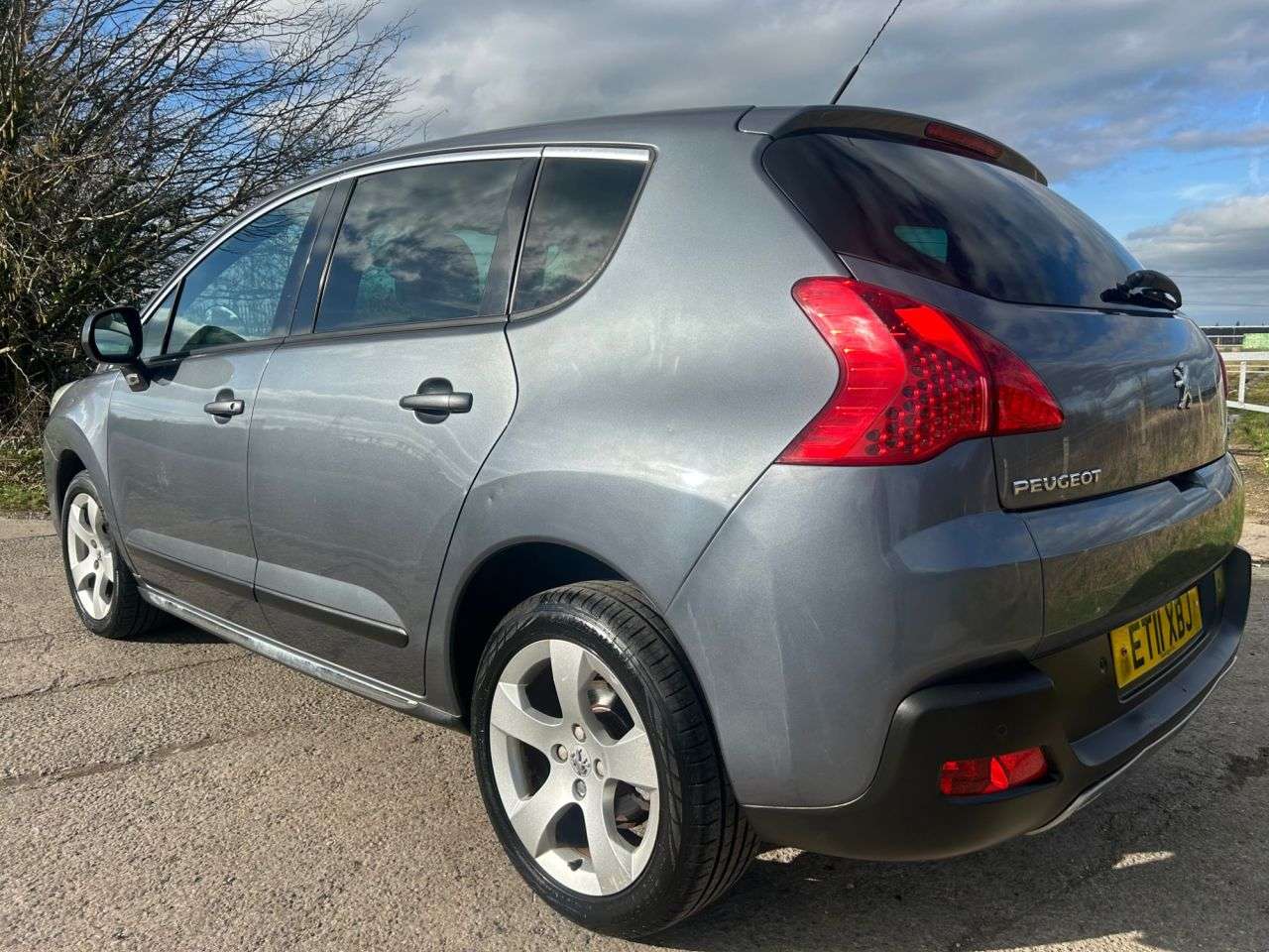 2011 PEUGEOT 3008 2011 PEUGEOT 3008