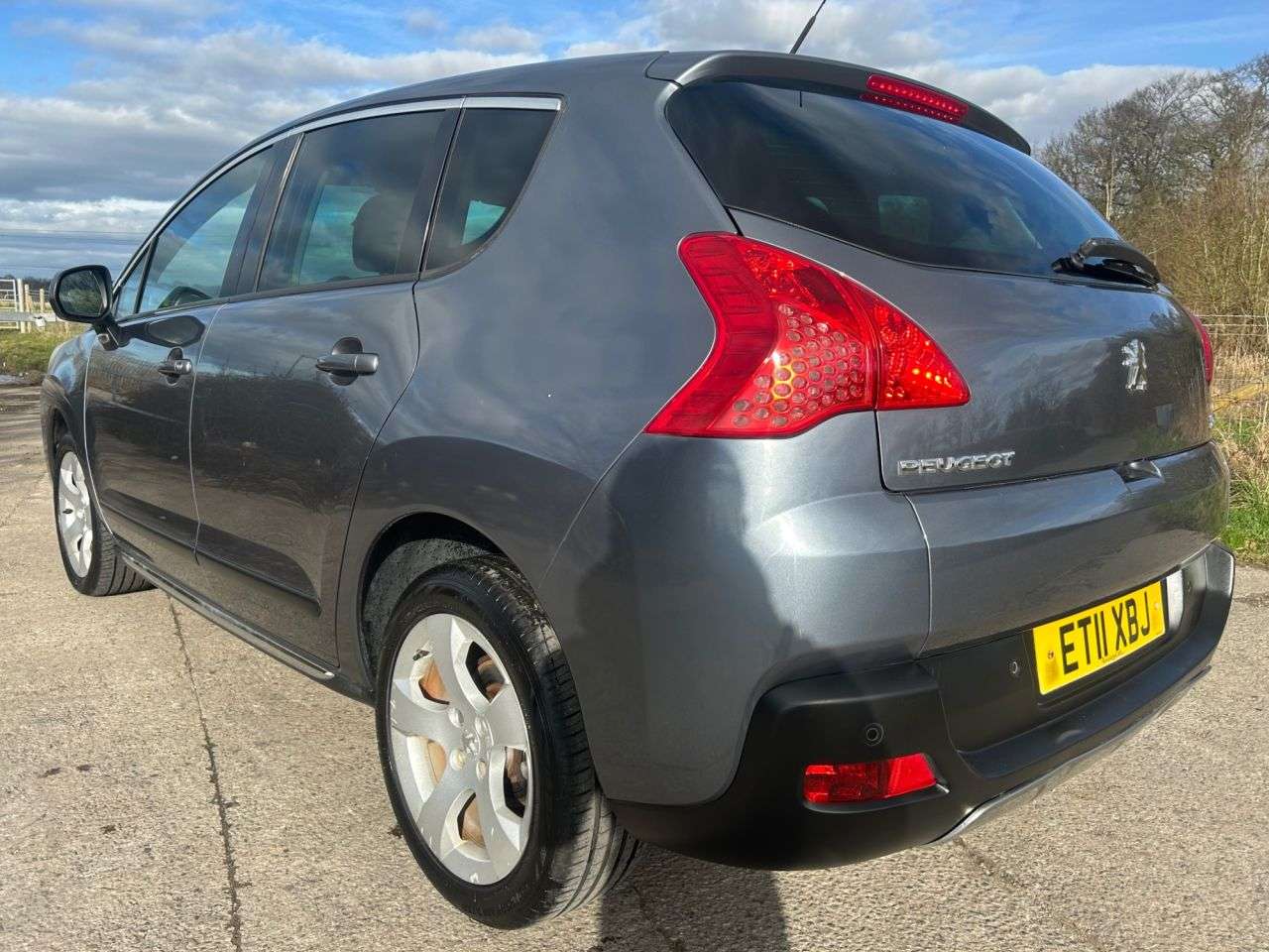 2011 PEUGEOT 3008 2011 PEUGEOT 3008