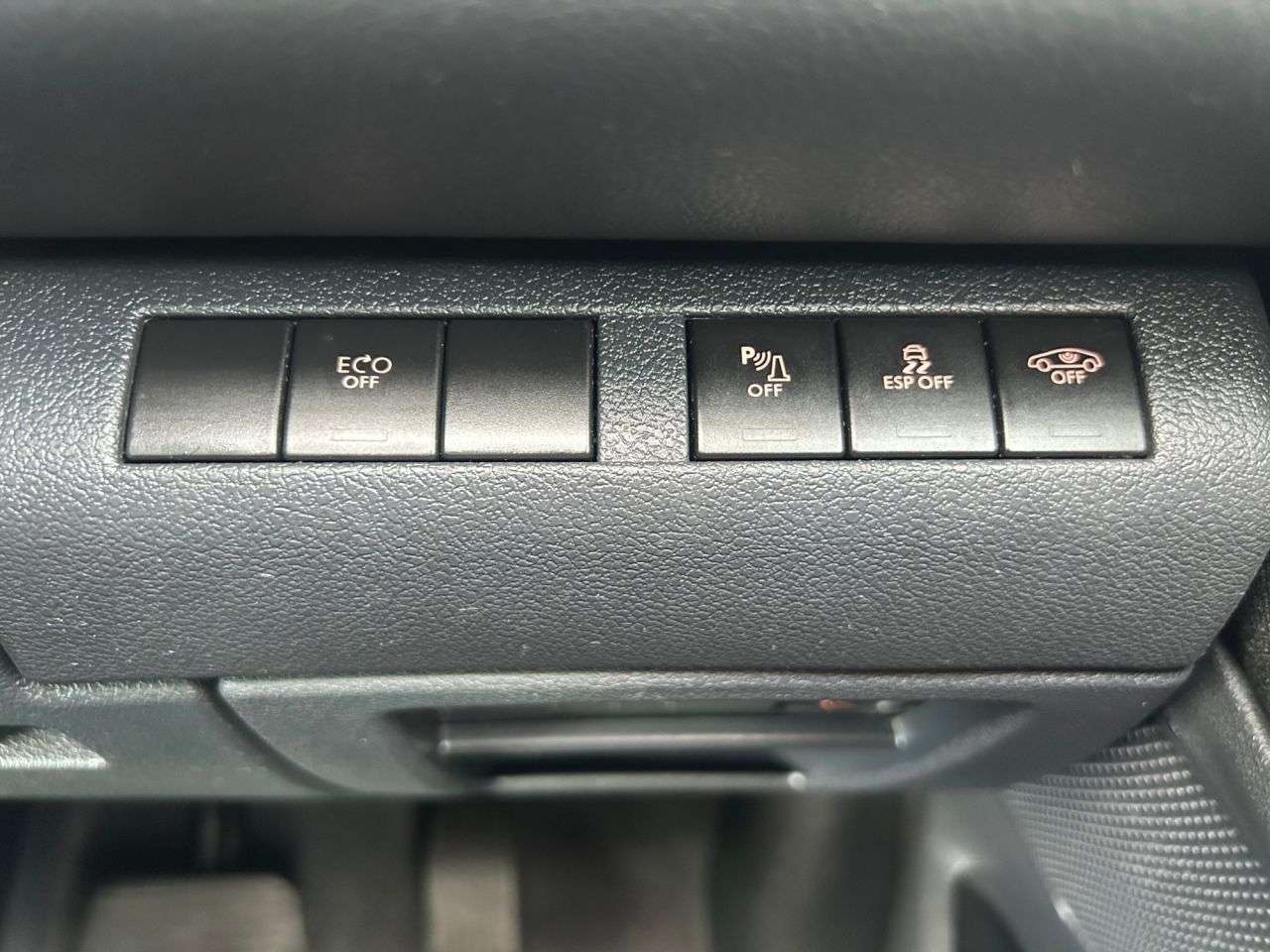 2011 PEUGEOT 3008 2011 PEUGEOT 3008