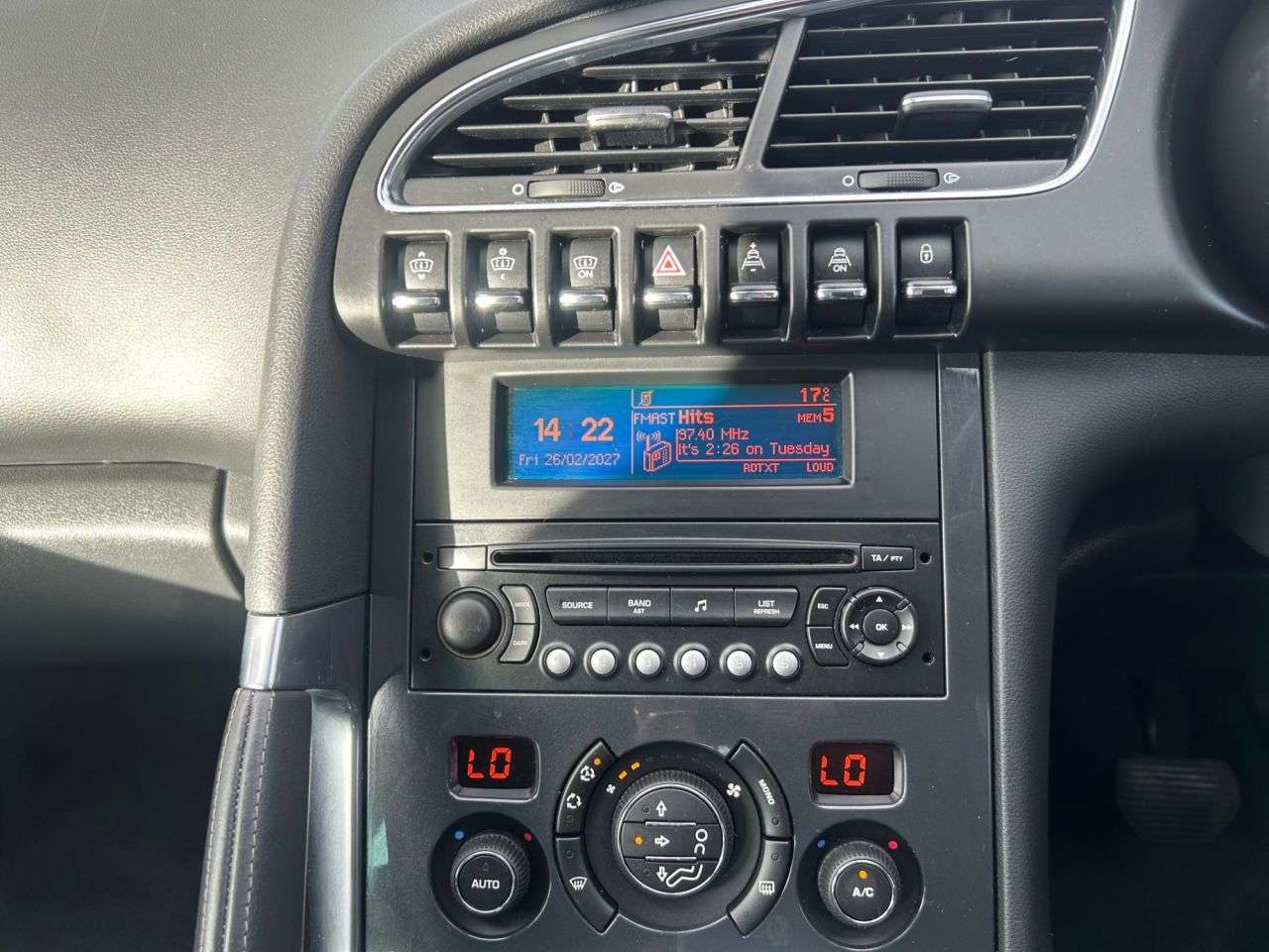 2011 PEUGEOT 3008 2011 PEUGEOT 3008