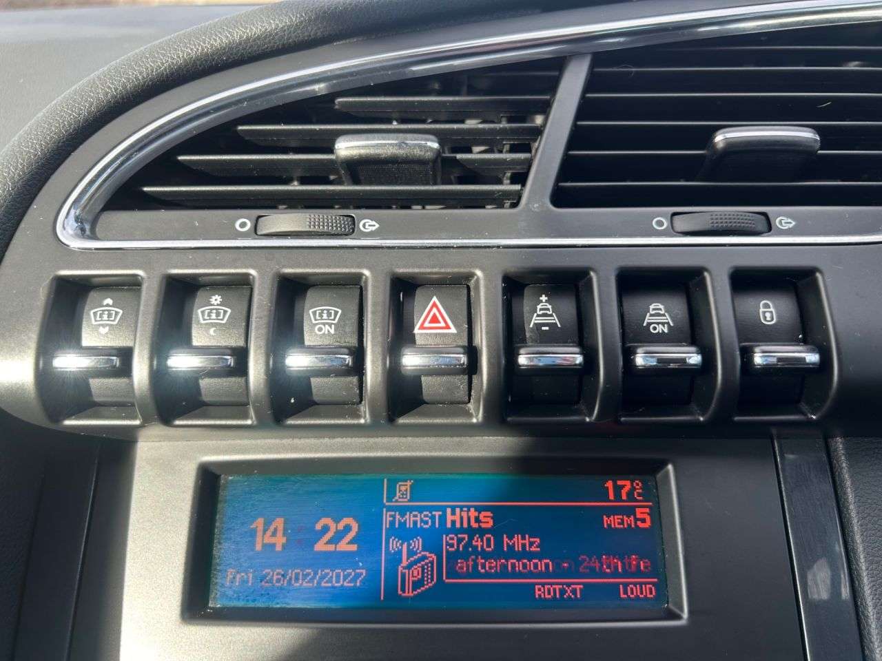 2011 PEUGEOT 3008 2011 PEUGEOT 3008