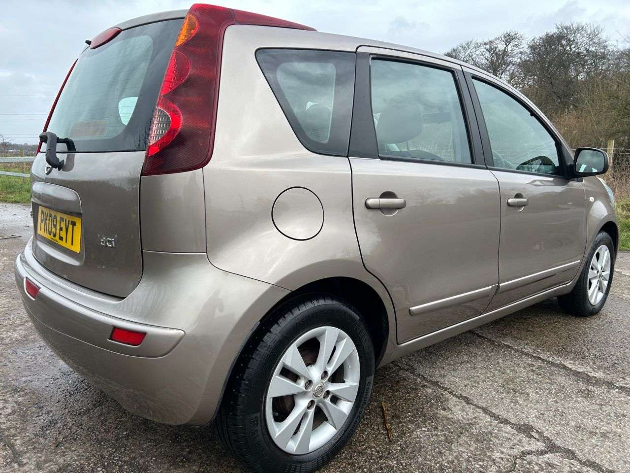 A 2009 NISSAN NOTE 1.5 dCi Acenta Hatchback 5dr Diesel Manual Euro 4 (86 ps) A 2009 NISSAN NOTE 1.5 dCi Acenta Hatchback 5dr Diesel Manual Euro 4 (86 ps)