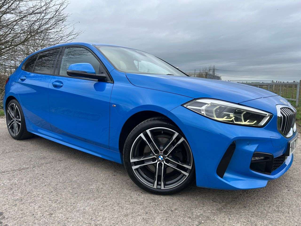 A 2020 BMW 1 SERIES 1.5 118i M Sport Hatchback 5dr Petrol DCT Euro 6 (s/s) (140 ps) M SPORT PAC A 2020 BMW 1 SERIES 1.5 118i M Sport Hatchback 5dr Petrol DCT Euro 6 (s/s) (140 ps) M SPORT PAC