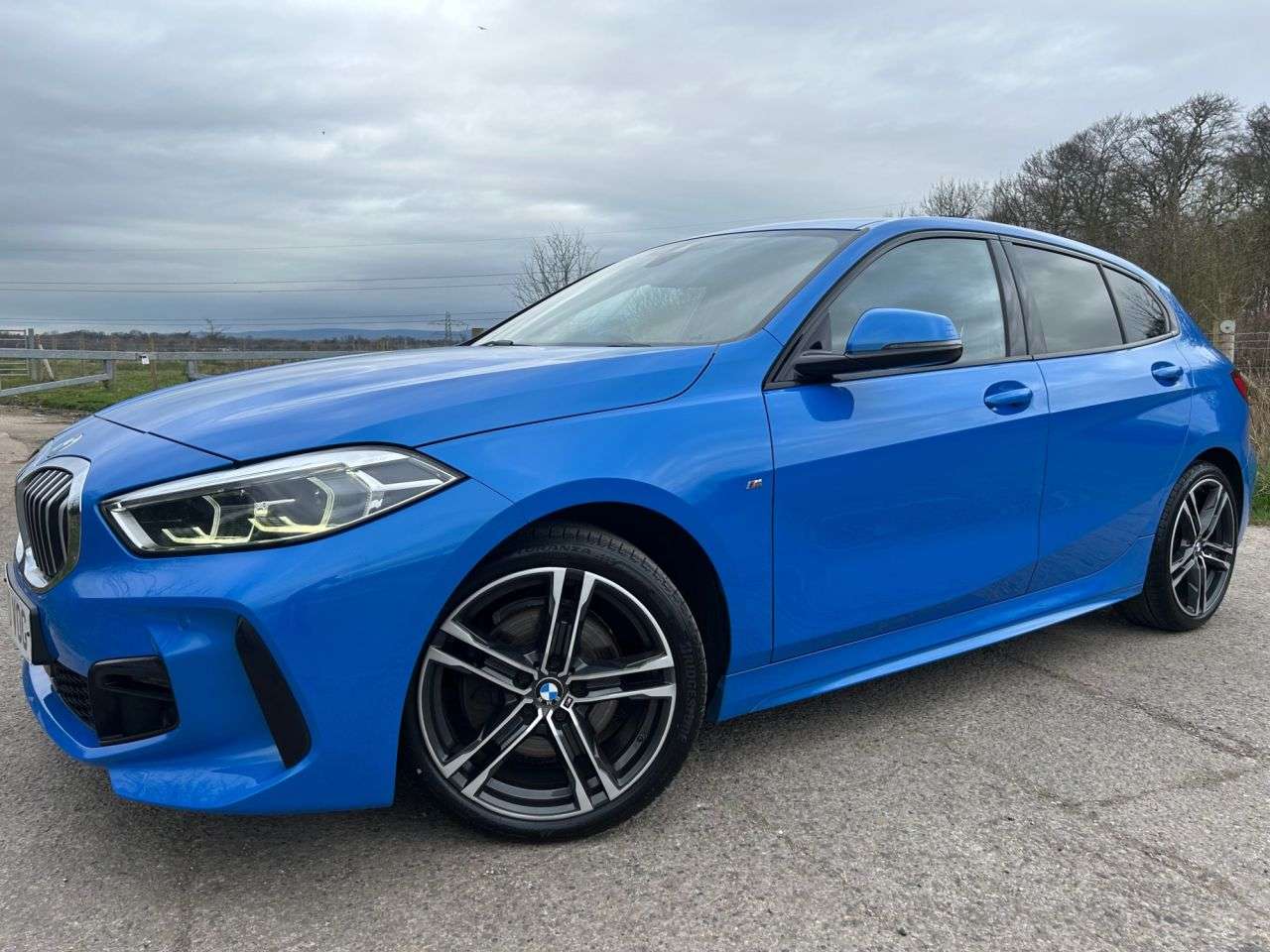 A 2020 BMW 1 SERIES 1.5 118i M Sport Hatchback 5dr Petrol DCT Euro 6 (s/s) (140 ps) M SPORT PAC A 2020 BMW 1 SERIES 1.5 118i M Sport Hatchback 5dr Petrol DCT Euro 6 (s/s) (140 ps) M SPORT PAC