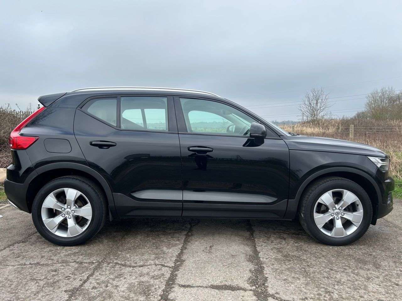A 2019 VOLVO XC40 2.0 D3 Momentum SUV 5dr Diesel Manual Euro 6 (s/s) (150 ps) A 2019 VOLVO XC40 2.0 D3 Momentum SUV 5dr Diesel Manual Euro 6 (s/s) (150 ps)