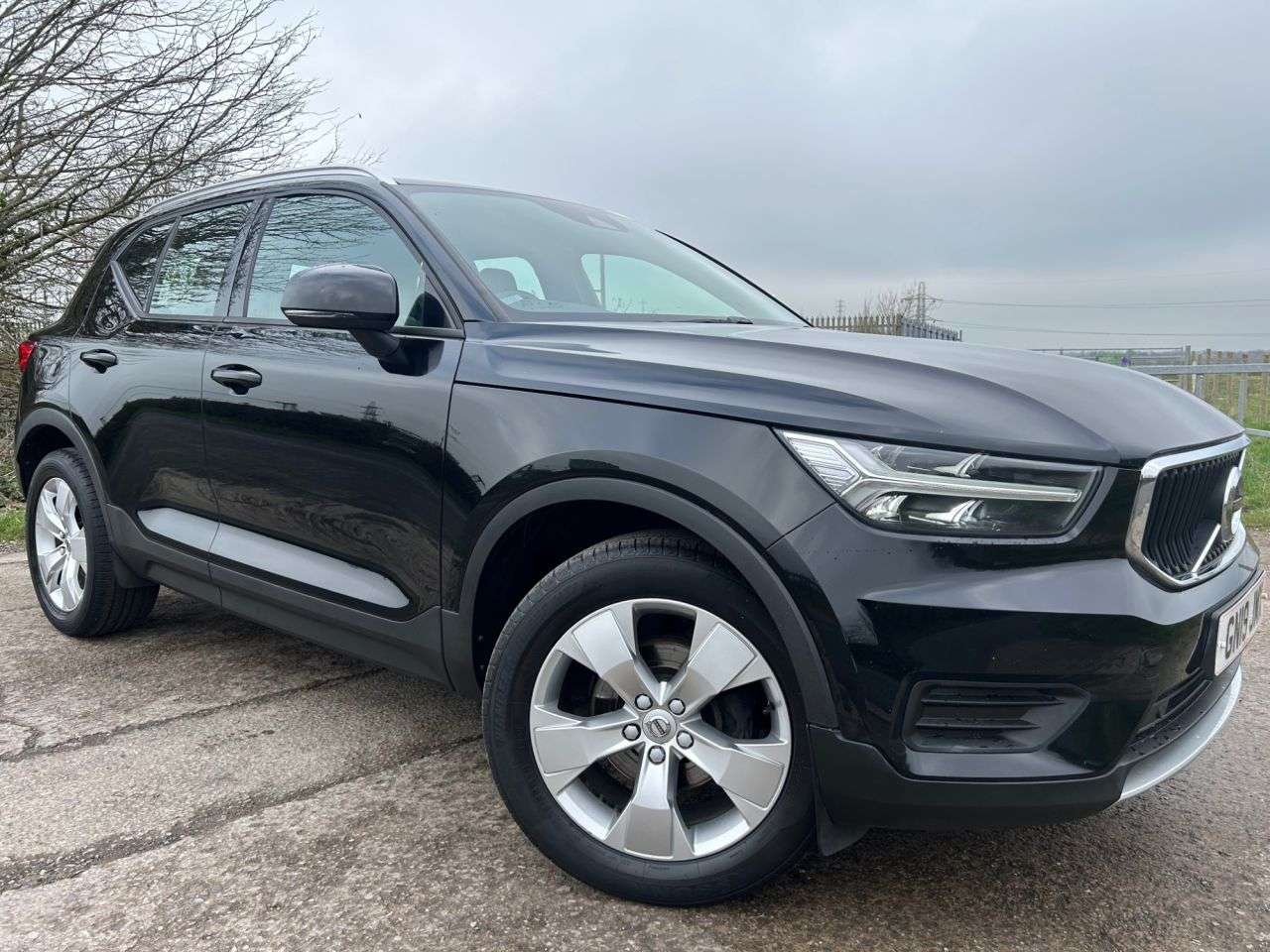 A 2019 VOLVO XC40 2.0 D3 Momentum SUV 5dr Diesel Manual Euro 6 (s/s) (150 ps) A 2019 VOLVO XC40 2.0 D3 Momentum SUV 5dr Diesel Manual Euro 6 (s/s) (150 ps)