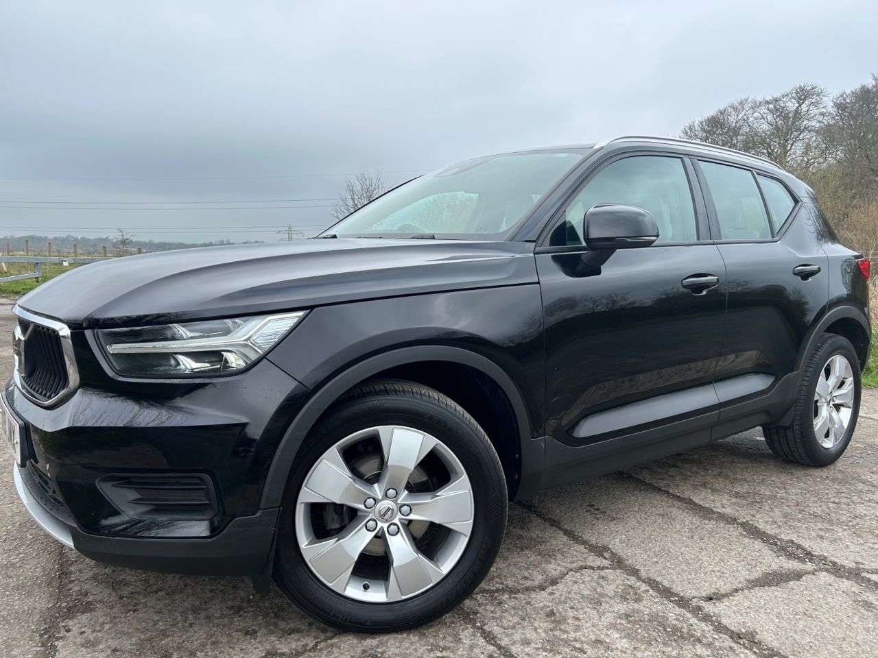 A 2019 VOLVO XC40 2.0 D3 Momentum SUV 5dr Diesel Manual Euro 6 (s/s) (150 ps) A 2019 VOLVO XC40 2.0 D3 Momentum SUV 5dr Diesel Manual Euro 6 (s/s) (150 ps)